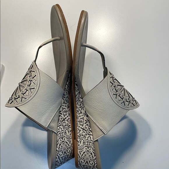 BRIGHTON Resort Sandals – Ferrara Cream, Sz 9, EUC - Picture 3 of 6